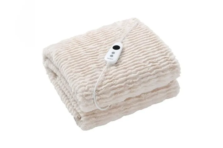 Dreamaker eyelash fleece in light pink colourway folded