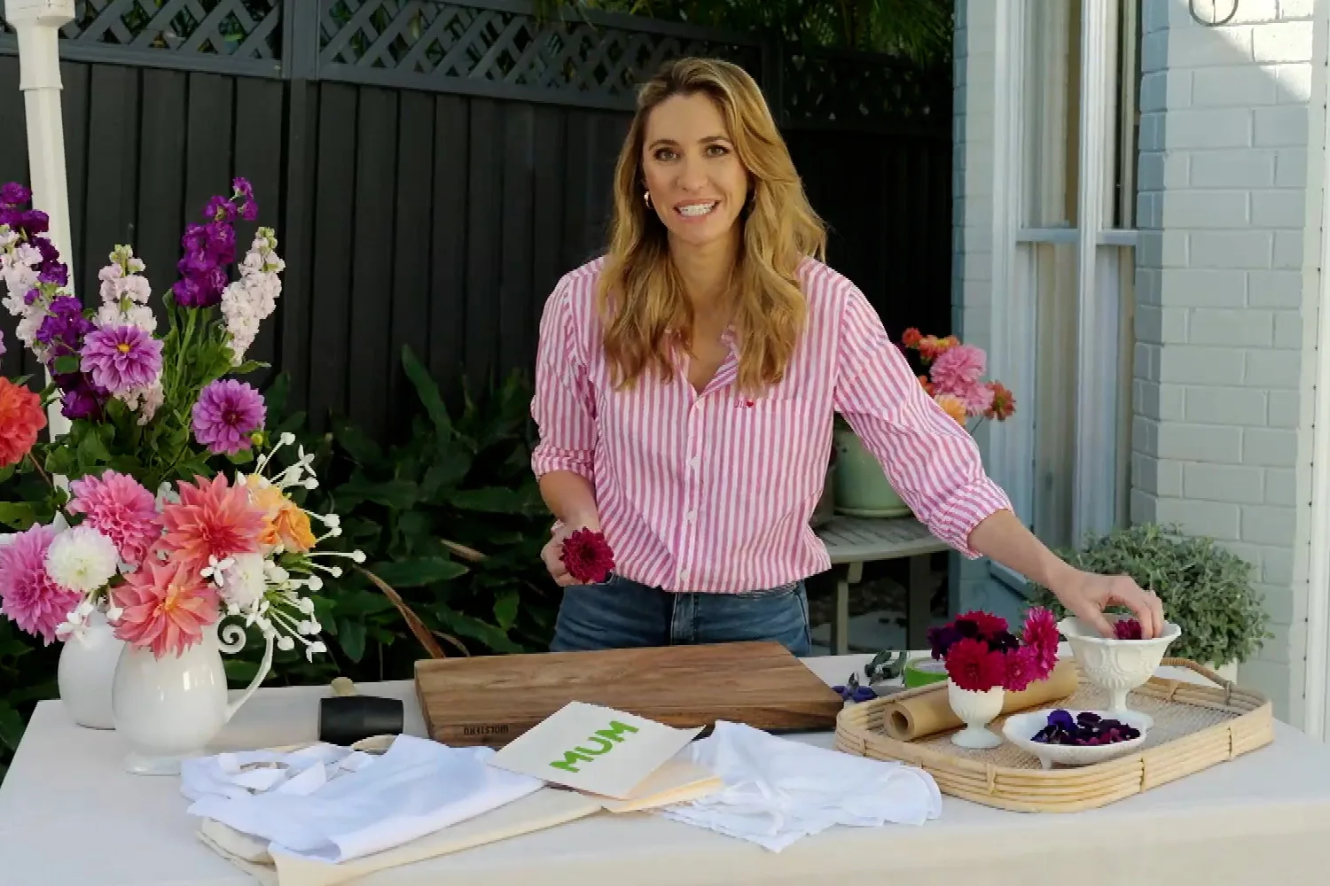 Flower pounding: how to press flowers into fabric and cards