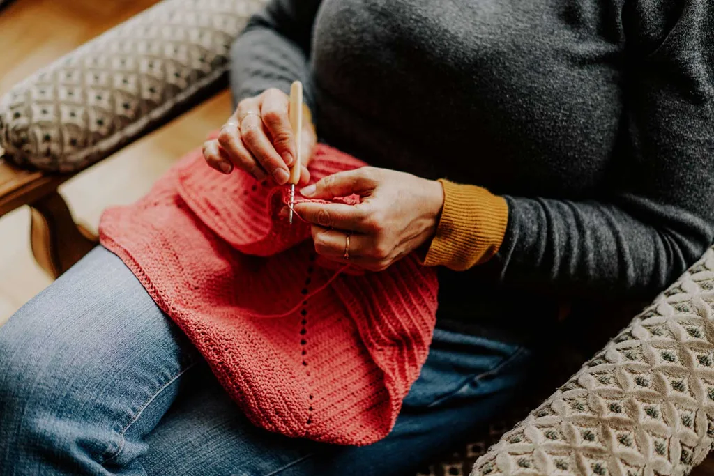 kniting for charity
