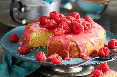 Butter cake with tea and raspberry icing
