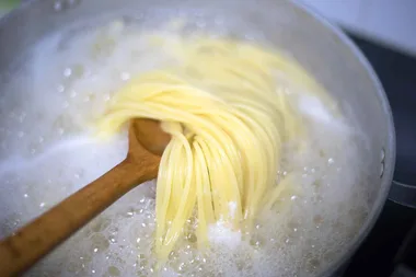 How to stop a pot boiling over: Try this simple trick
