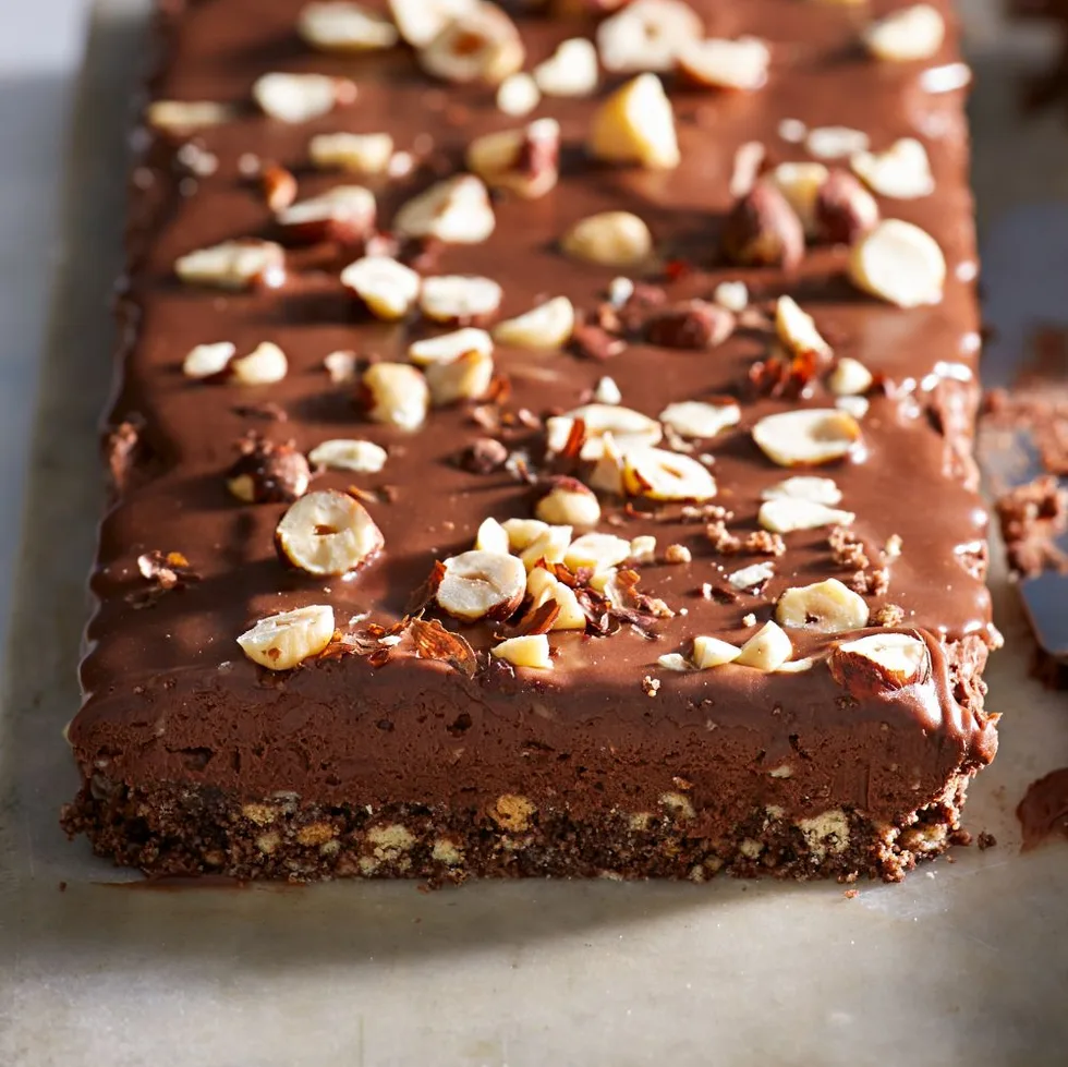 No bake hazelnut chocolate slice recipe by Fast Ed