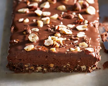 No bake hazelnut chocolate slice recipe by Fast Ed