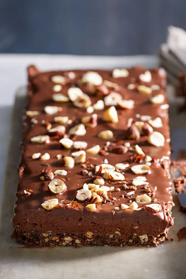 No bake hazelnut chocolate slice recipe by Fast Ed