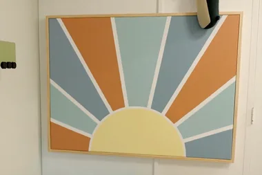 Add a bit of sunshine to your wall with Juliet’s artwork technique