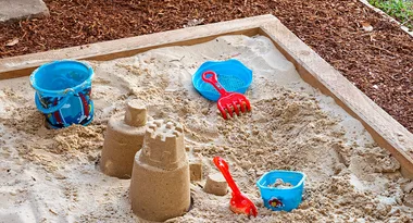How to make a sandpit