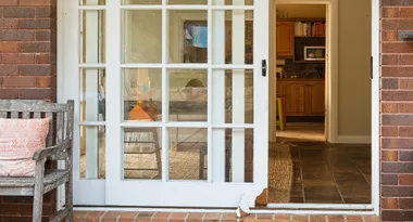 How to fix a split sliding door