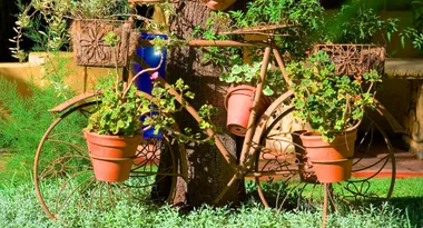 Be inspired by these stunning old country garden decorations