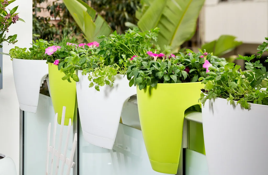 Balcony garden pots