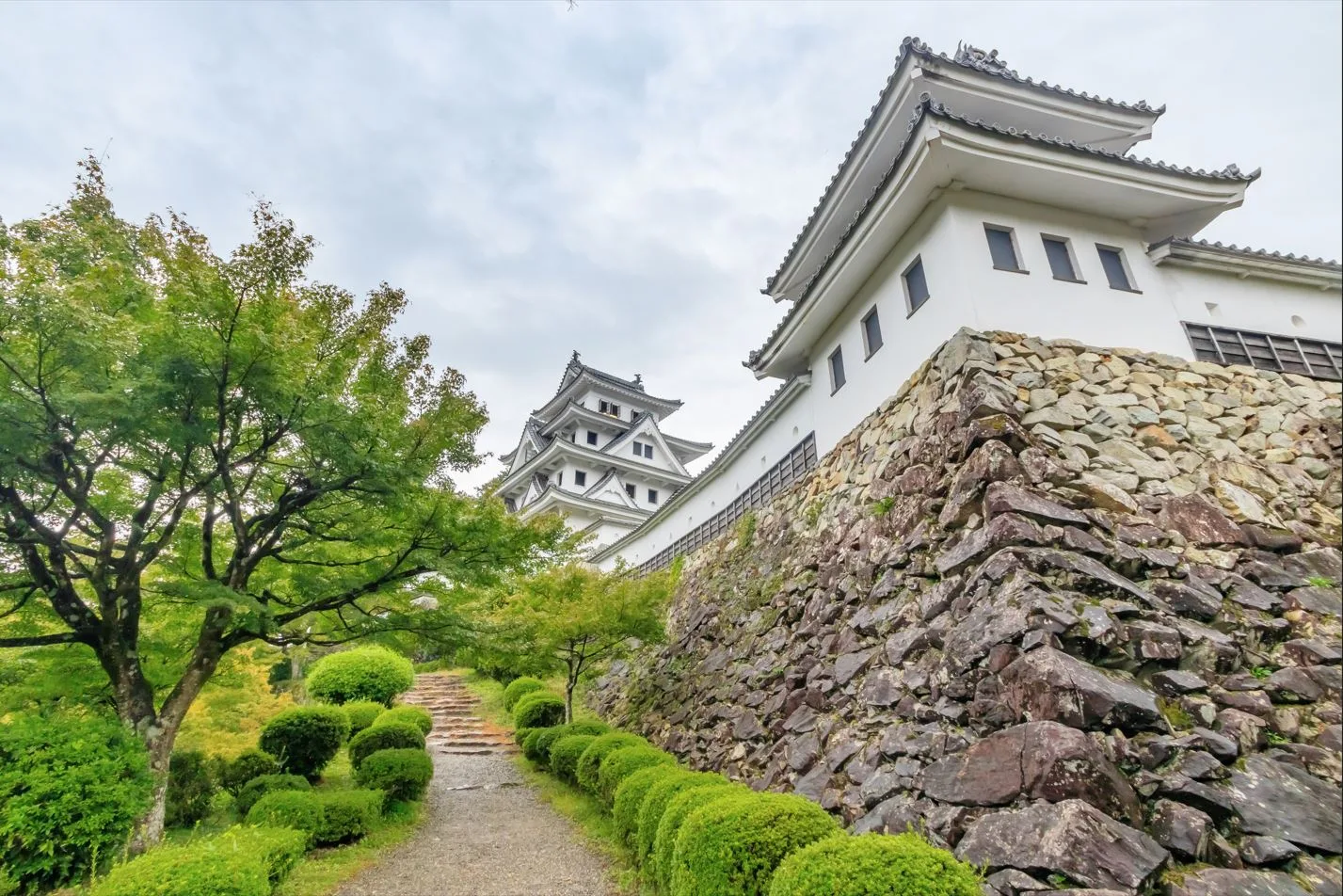 Image of Gifu Castle in Japan as part of our ultimate Gifu travel guide