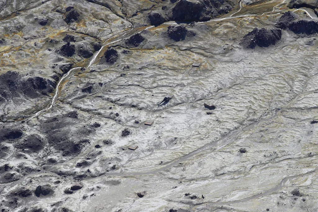 Image of White Island wreckage