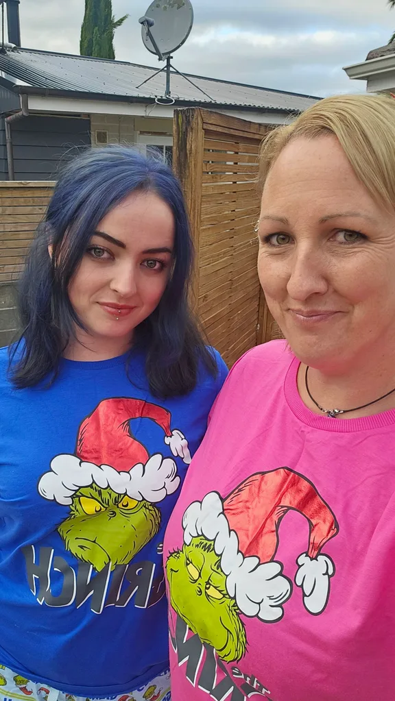 Image of mother and daughter