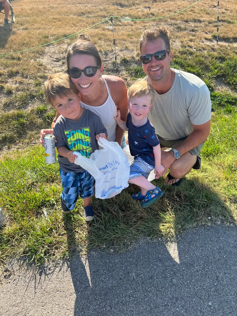 Image of woman, man and their two sons before septic shock