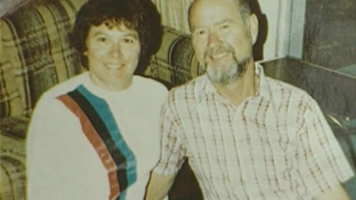 Janet and Richard Overton sitting together