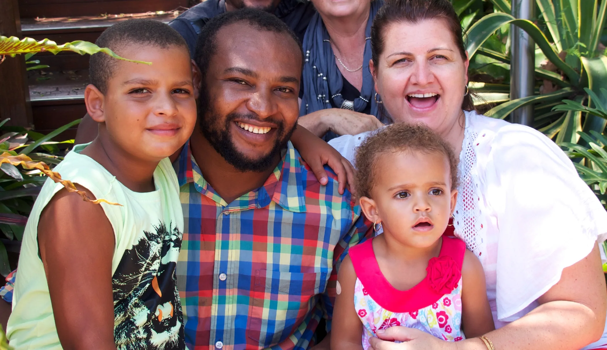 Nas, Donna and their young children