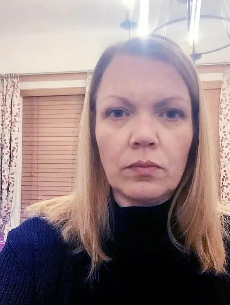 BURIED GARDEN BEAL 2430 - fiona beal