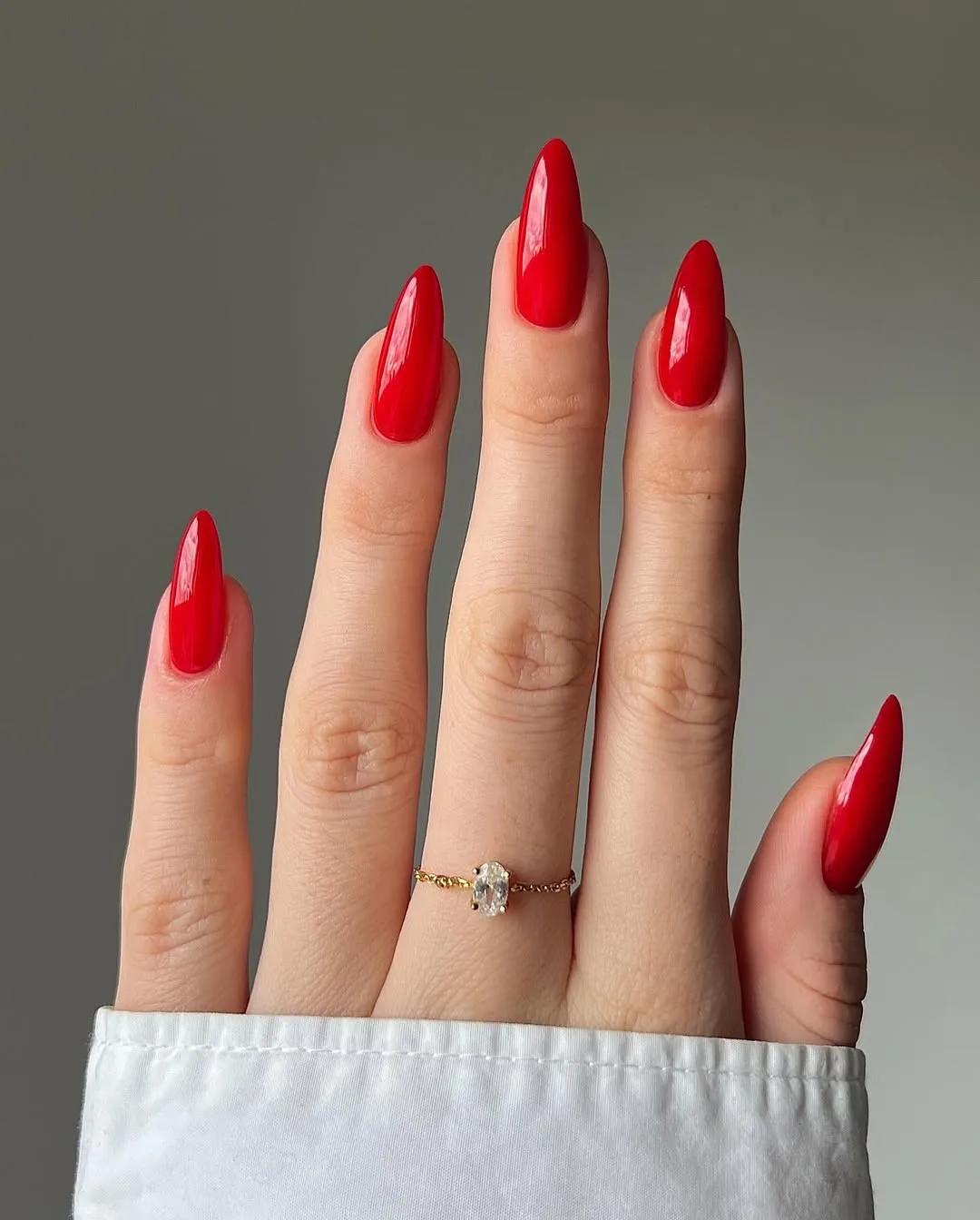 Spring nail trends: red