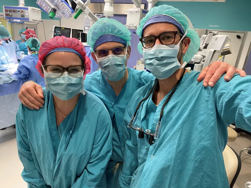 Image of surgeon team