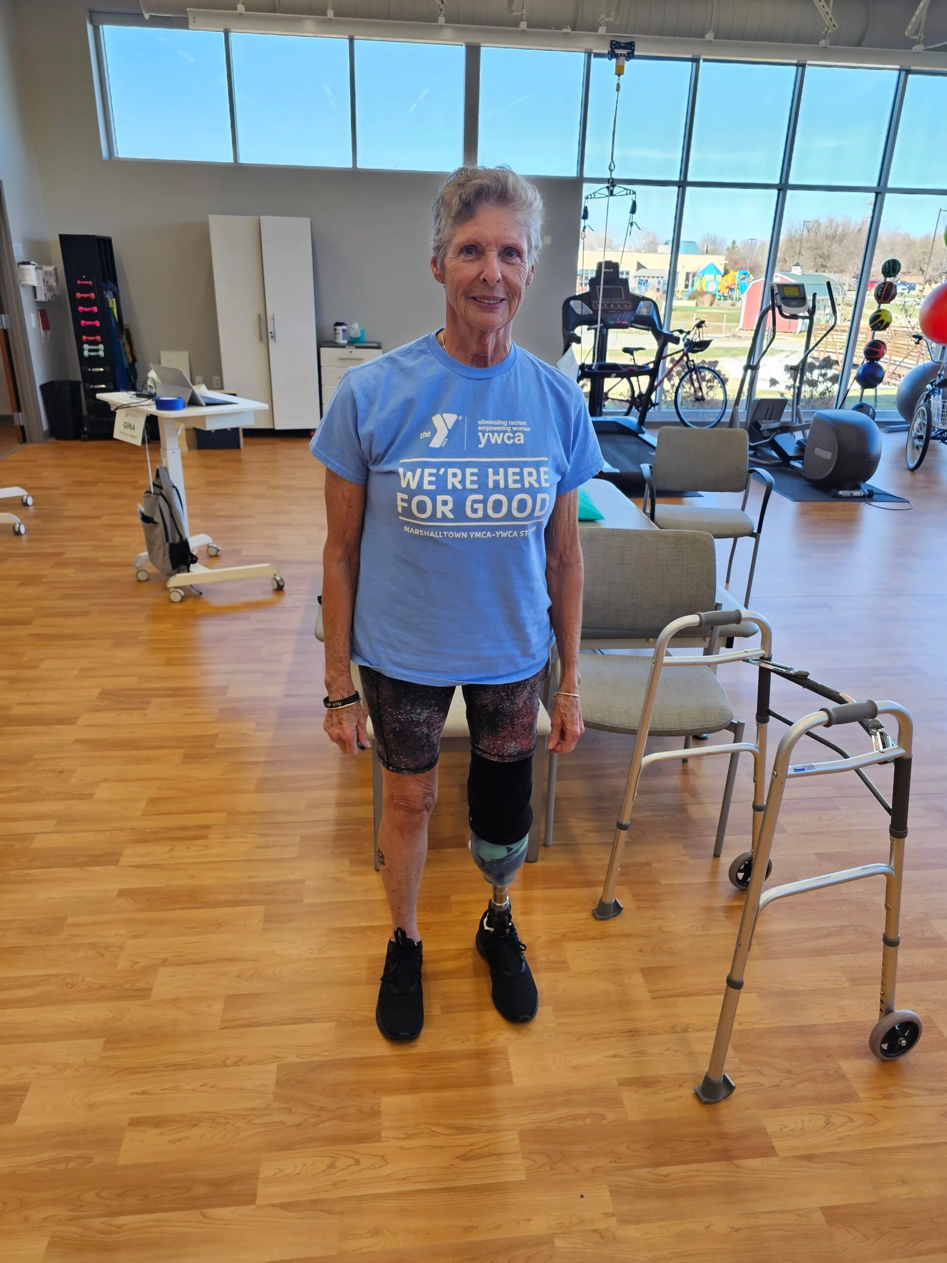 Image of woman after shark attack with leg prosthetic