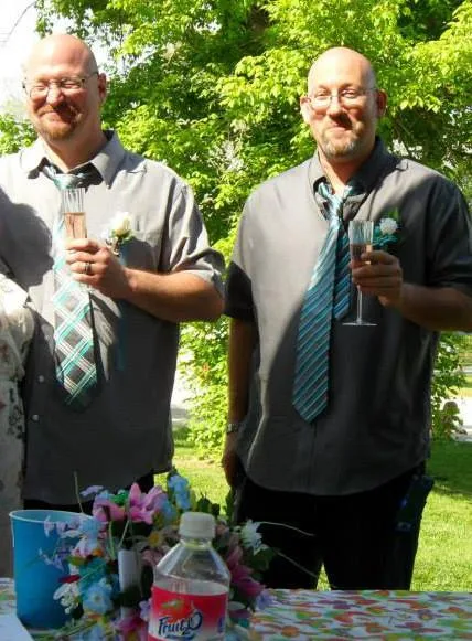 Look-alike friends Curtis Wayne Wright, left, and Mark Sievers