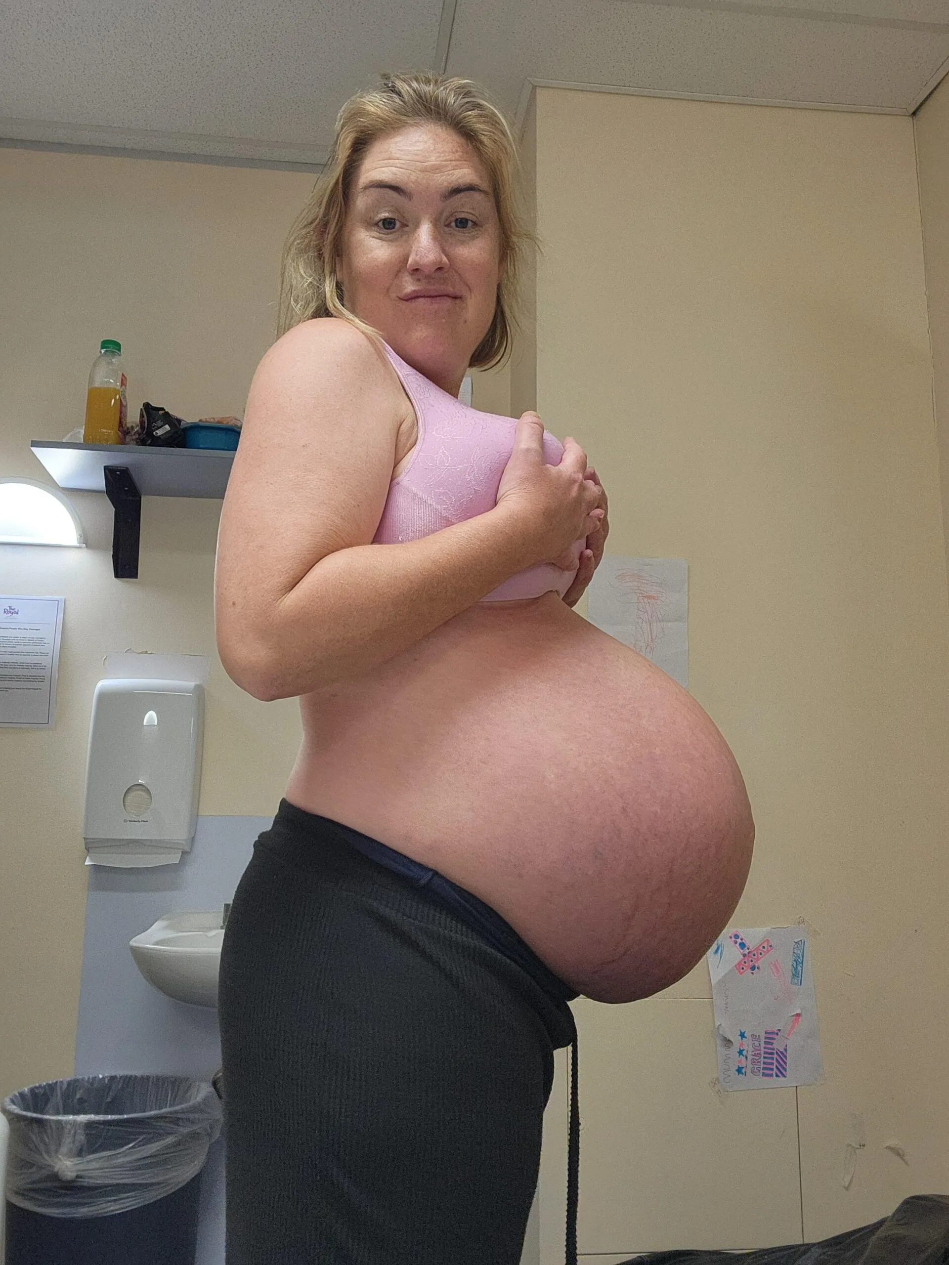 Image of pregnant mum
