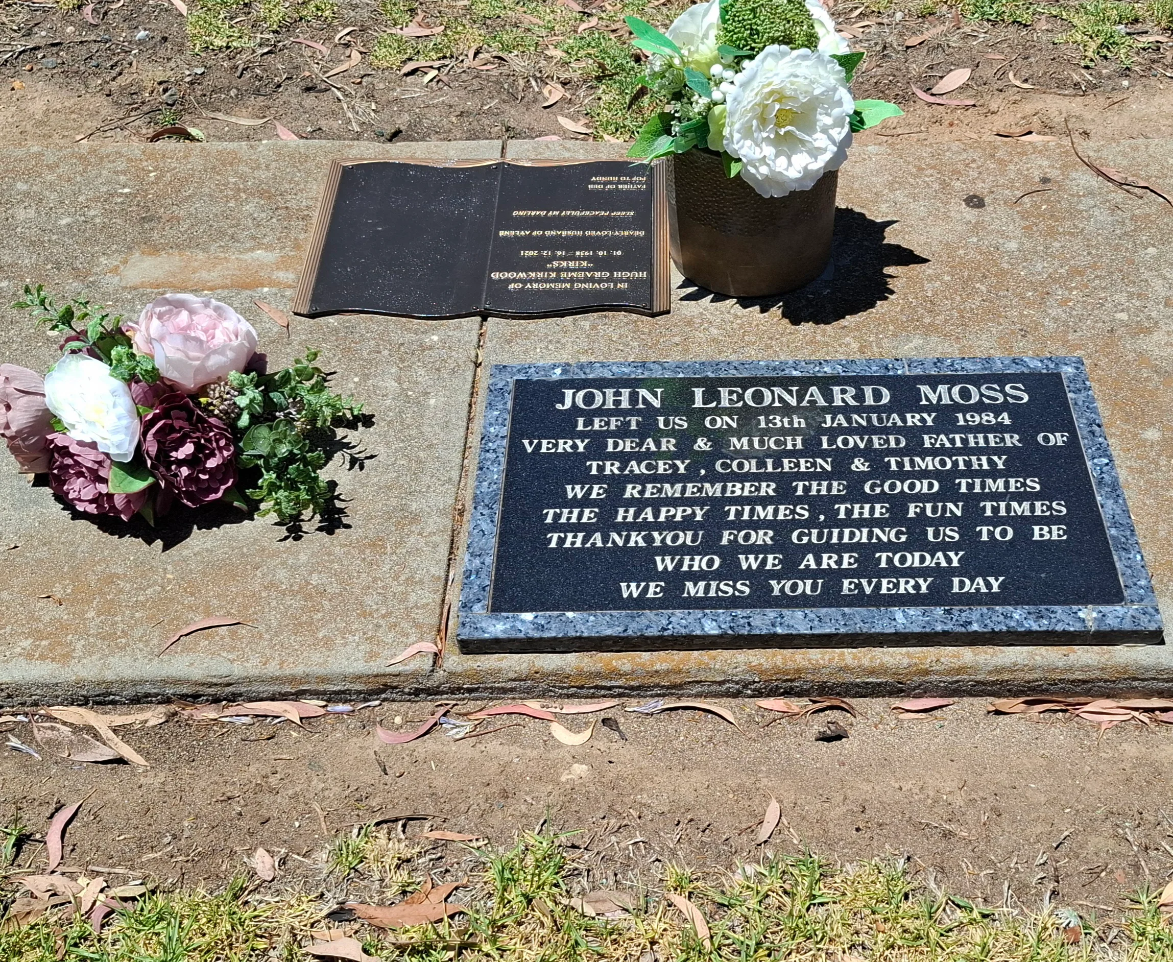 grave site of john leonard moss