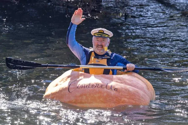 Oh my gourd! Meet the Aussie bloke who paddled in a giant pumpkin