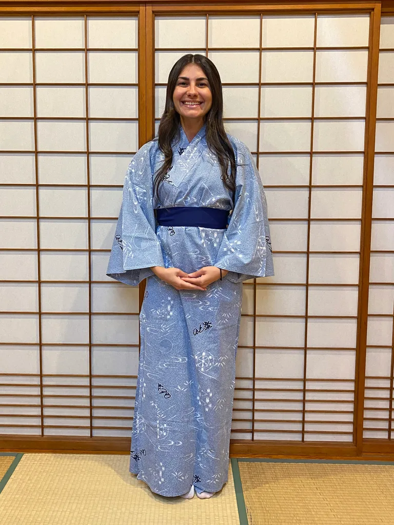 Image of girl in kimono