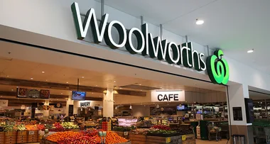 Woman discovers maggots in her Woolworths chicken