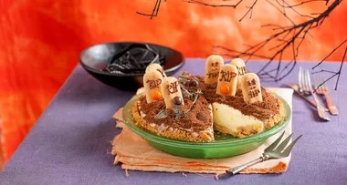 Graveyard ice cream pie