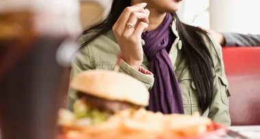 Restaurant adds mandatory additional fee for teens eating without parents
