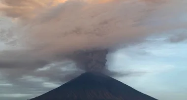 Bali’s Denpasar Airport now CLOSED due to volcanic ash cloud