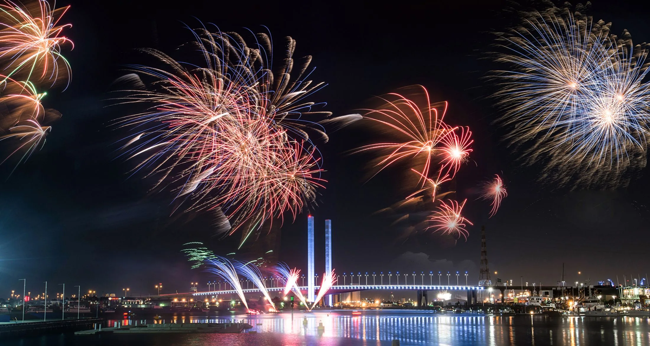 Police arrest man allegedly planning Melbourne New Years Eve attack ...
