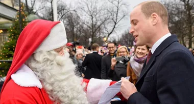 Prince William hand delivers Santa Claus Prince George’s Christmas list