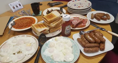 Can you see what’s wrong with this breakfast?