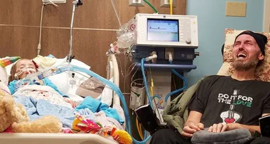 Little girl in emotional viral photo with grieving grandfather dies