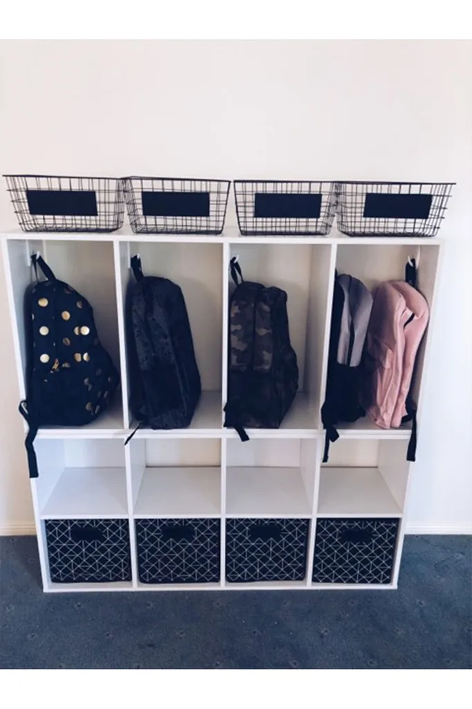 school bag station