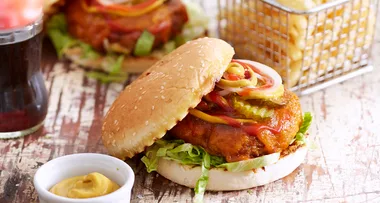 Smoky American-style cheeseburger