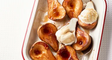 Cinnamon and maple-roasted pears