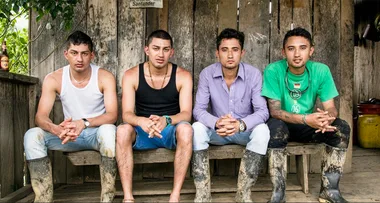 Two sets of twins switched at birth discover shocking blunder