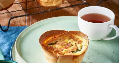 Ham, spinach and ricotta tortilla cups