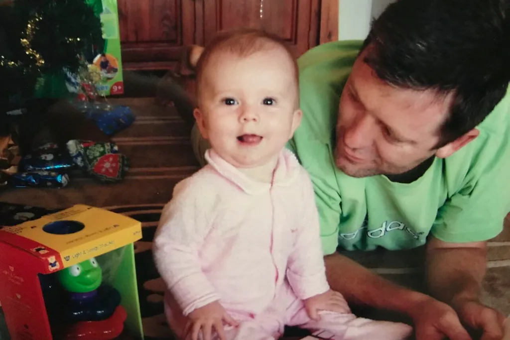 father and little girl