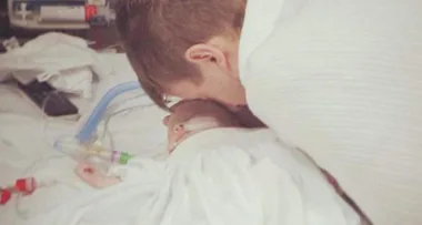Dad shares heartbreaking open letter to former self after death of newborn son