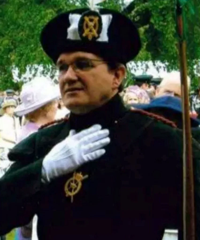 The Queen’s second cousin Simon is running royal tours for rich Americans.