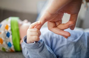 Mum warns about the dangers of infant car seats after family tragedy