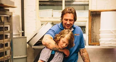 Australian actor Damian Hill dies age 42
