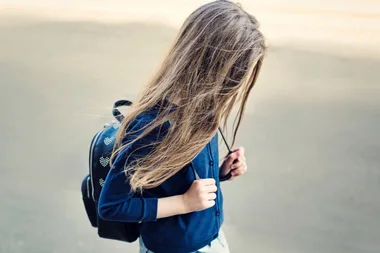 Airline ticket agent brutally mocks little girl’s unusual name