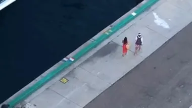 WATCH: THE MOMENT A HELPLESS COUPLE ARE LEFT IN THE BAHAMAS BECAUSE THEY WERE 45 MINS LATE TO BOARD
