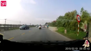 WATCH: Mum miraculously saves her kid from incoming truck with one special move