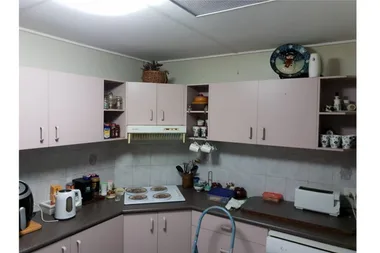 Snake lurking in Aussie kitchen is almost impossible to spot